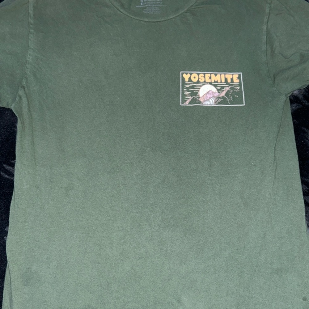 (YOSEMITE DARK GREEN TSHIRT)